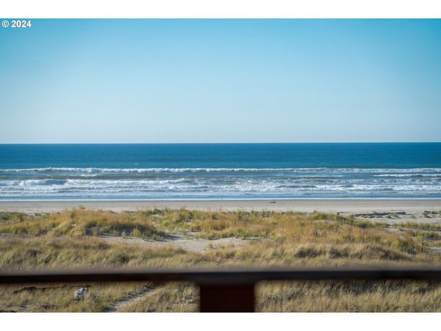1807 N PROM, Seaside, OR 97138