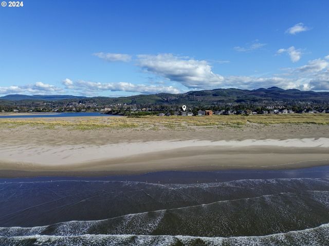 1807 N PROM, Seaside, OR 97138