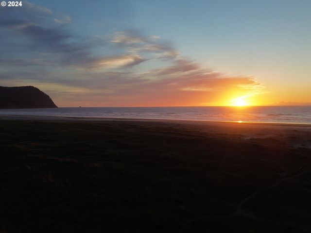 1807 N PROM, Seaside, OR 97138