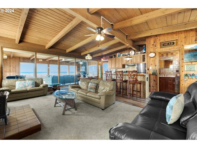 1807 N PROM, Seaside, OR 97138