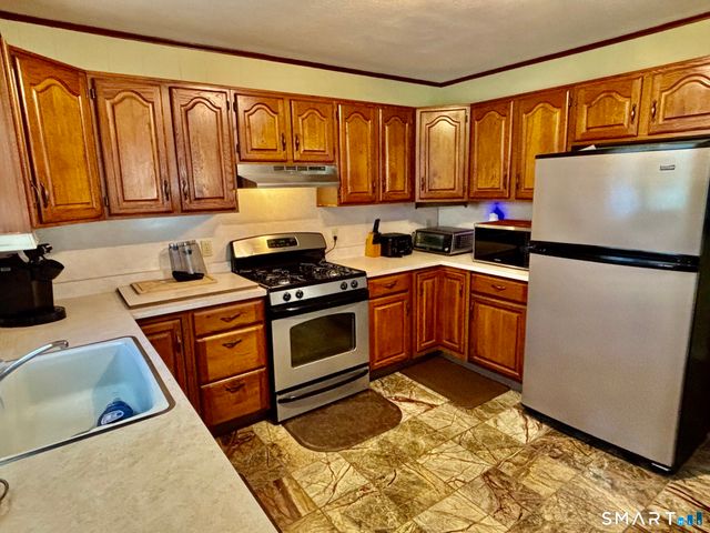 115 Hayestown Road, Danbury, CT 06811