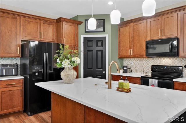 28939 Old Court Drive, Foristell, MO 63348