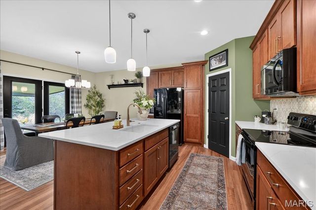 28939 Old Court Drive, Foristell, MO 63348