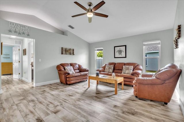 3022 45TH WAY E, Bradenton, FL 34203