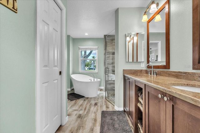 3022 45TH WAY E, Bradenton, FL 34203