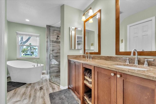 3022 45TH WAY E, Bradenton, FL 34203