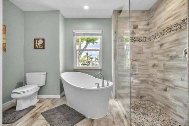 3022 45TH WAY E, Bradenton, FL 34203