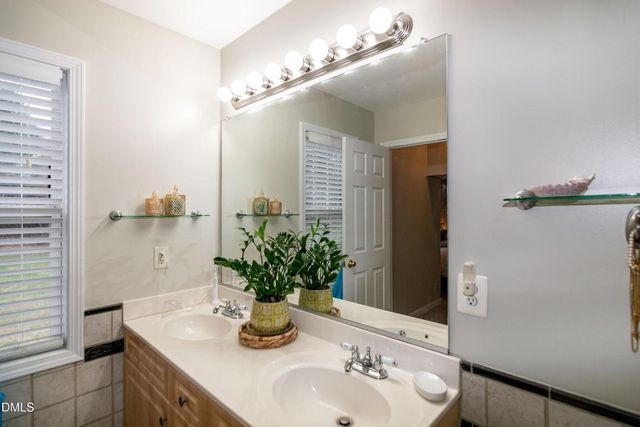 2907 Andover Glen Road, Raleigh, NC 27604