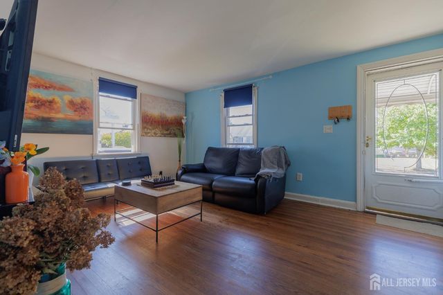 92 William Street, Carteret, NJ 07008