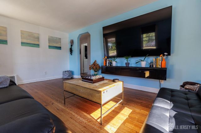 92 William Street, Carteret, NJ 07008