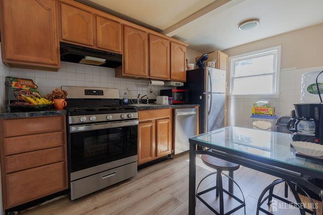 92 William Street, Carteret, NJ 07008