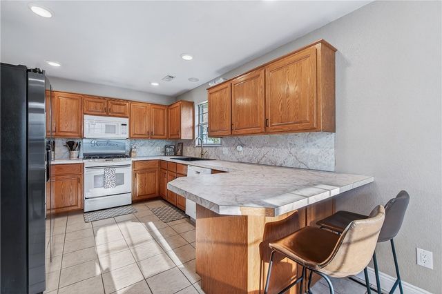 703 Ditmars Road, Prairie Grove, AR 72753