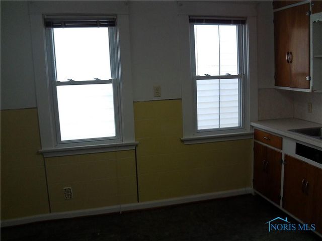 322 Dexter Street, Toledo, OH 43608