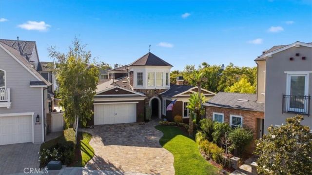 17351 Sagatuck Lane, Huntington Beach, CA 92649