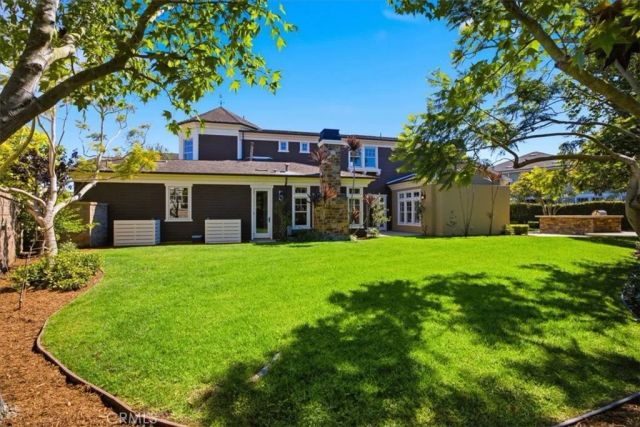 17351 Sagatuck Lane, Huntington Beach, CA 92649