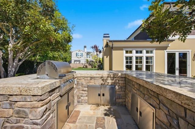 17351 Sagatuck Lane, Huntington Beach, CA 92649