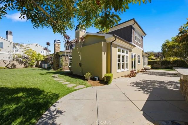 17351 Sagatuck Lane, Huntington Beach, CA 92649