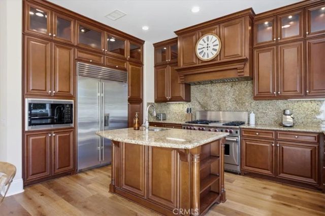 17351 Sagatuck Lane, Huntington Beach, CA 92649