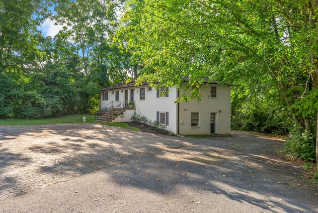 1862 Memorial Dr Apt C, Clarksville, TN 37043