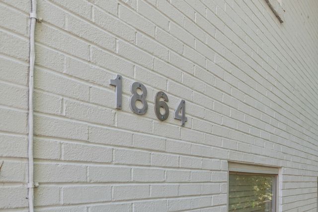 1862 Memorial Dr Apt C, Clarksville, TN 37043