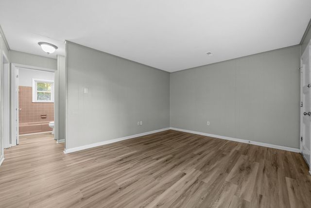 1862 Memorial Dr Apt C, Clarksville, TN 37043