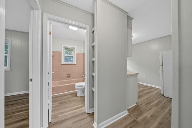 1862 Memorial Dr Apt C, Clarksville, TN 37043