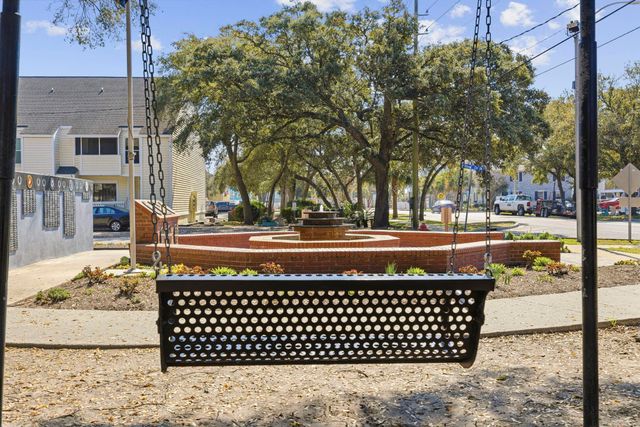 14 N Willow Dr Apt 3, Surfside Beach, SC 29575