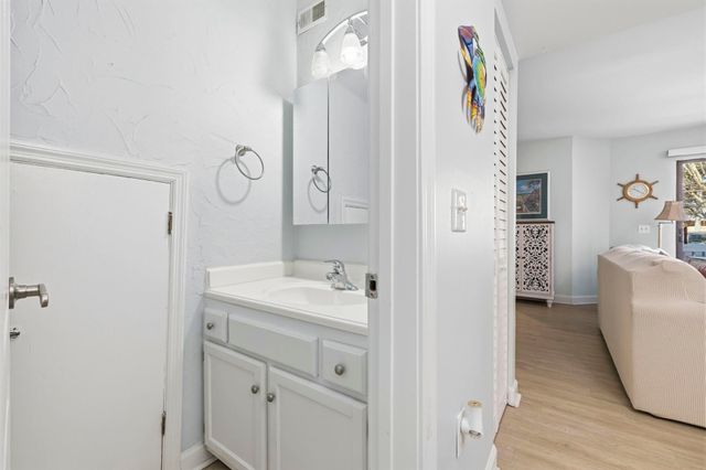 14 N Willow Dr Apt 3, Surfside Beach, SC 29575