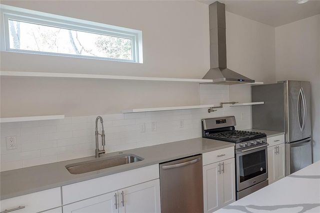 2509 Del Curto RD A, Austin, TX 78704