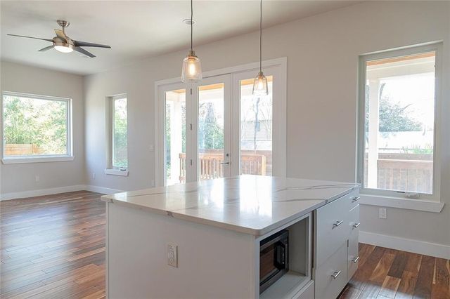 2509 Del Curto RD A, Austin, TX 78704