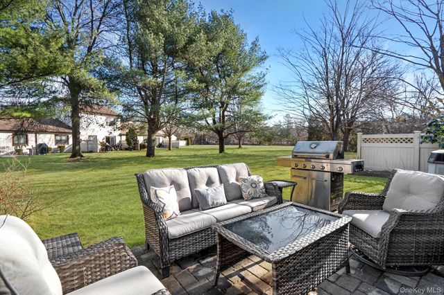 36 Blue Point Road E, Holtsville, NY 11742