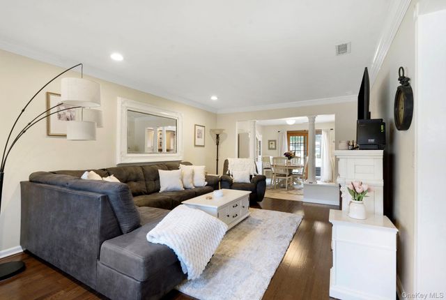 36 Blue Point Road E, Holtsville, NY 11742