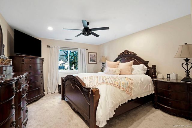 36 Blue Point Road E, Holtsville, NY 11742