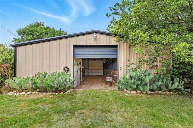 2 Sunset Lane, Fort Worth, TX 76108