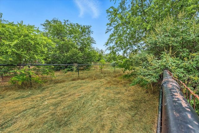 2 Sunset Lane, Fort Worth, TX 76108