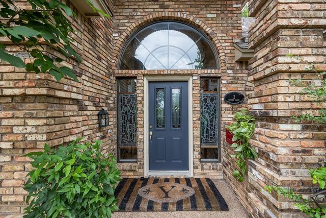 2 Sunset Lane, Fort Worth, TX 76108