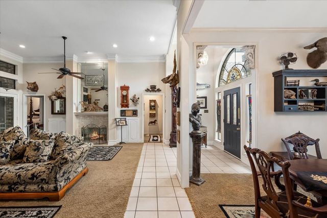 2 Sunset Lane, Fort Worth, TX 76108