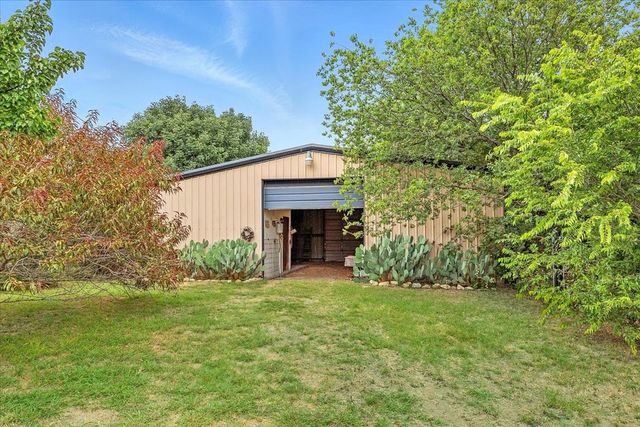 2 Sunset Lane, Fort Worth, TX 76108