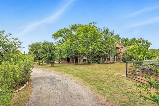 2 Sunset Lane, Fort Worth, TX 76108