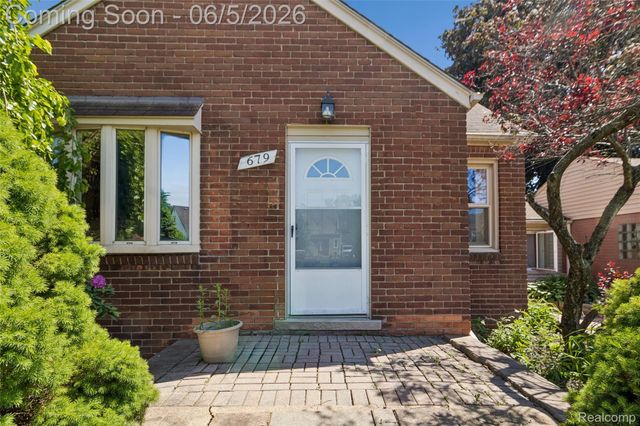 679 Moran Avenue, Lincoln Park, MI 48146