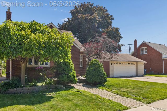 679 Moran Avenue, Lincoln Park, MI 48146