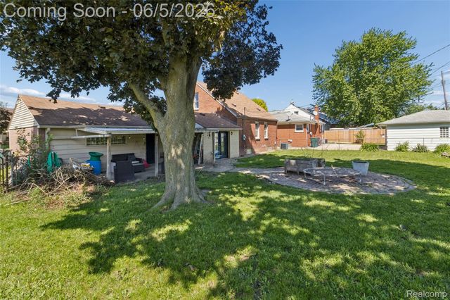 679 Moran Avenue, Lincoln Park, MI 48146