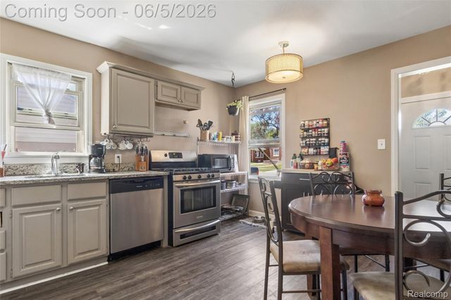 679 Moran Avenue, Lincoln Park, MI 48146