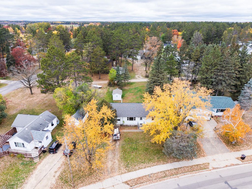 323 Main Street NW, Menahga, MN 56464 — photo 4