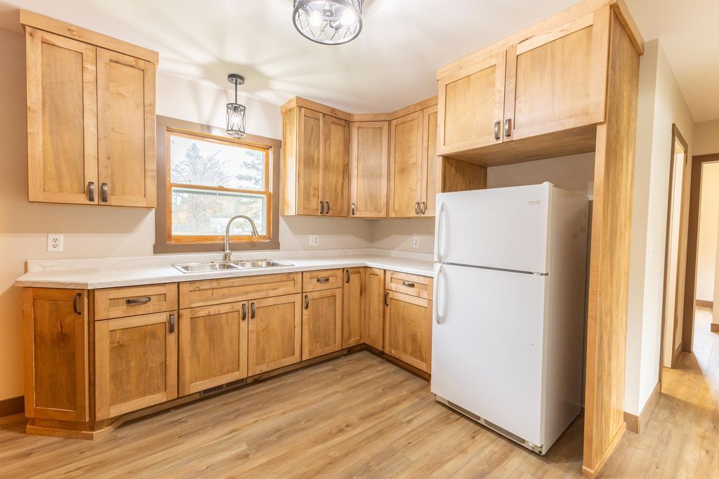 323 Main Street NW, Menahga, MN 56464 — photo 5