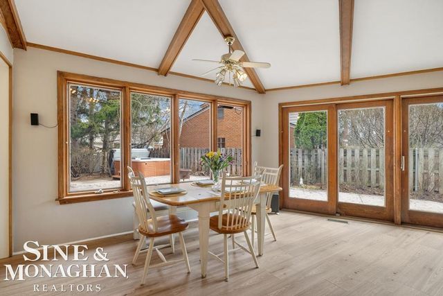 715 Pear Tree Lane, Grosse Pointe Woods, MI 48236