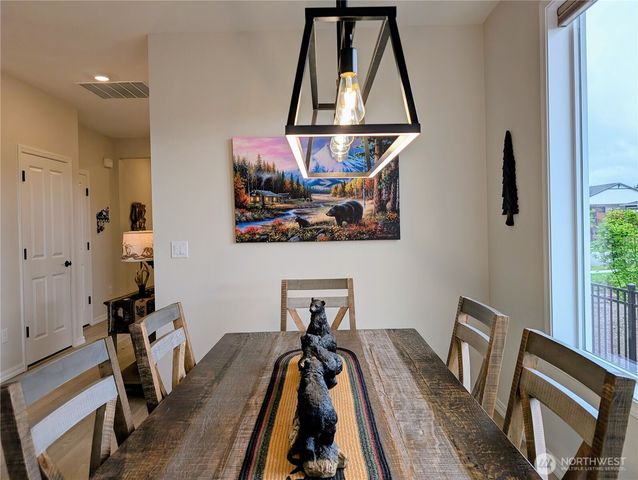14830 207th Avenue E, Bonney Lake, WA 98391