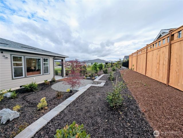 14830 207th Avenue E, Bonney Lake, WA 98391