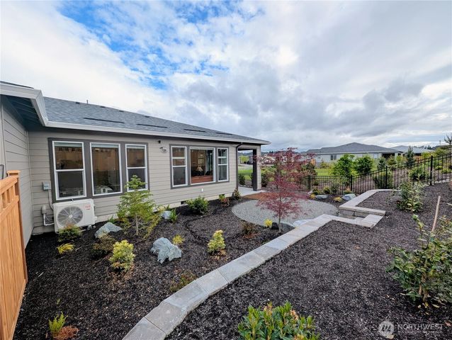 14830 207th Avenue E, Bonney Lake, WA 98391