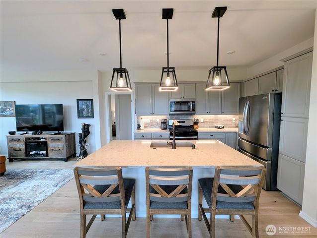 14830 207th Avenue E, Bonney Lake, WA 98391